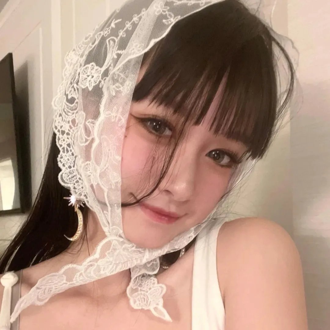 踉跄的女孩